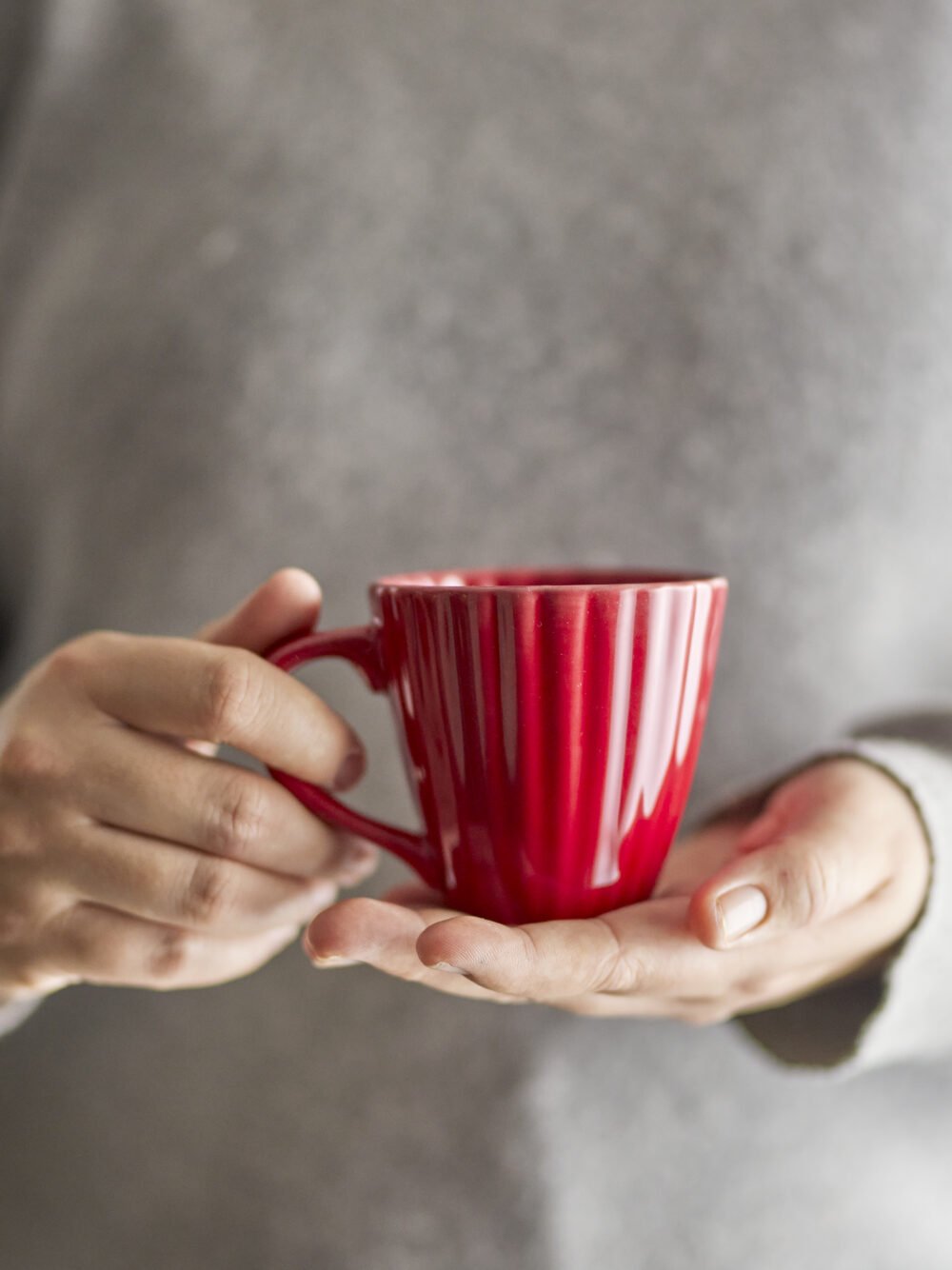 Latina Mug, Red, Stoneware - Image 2