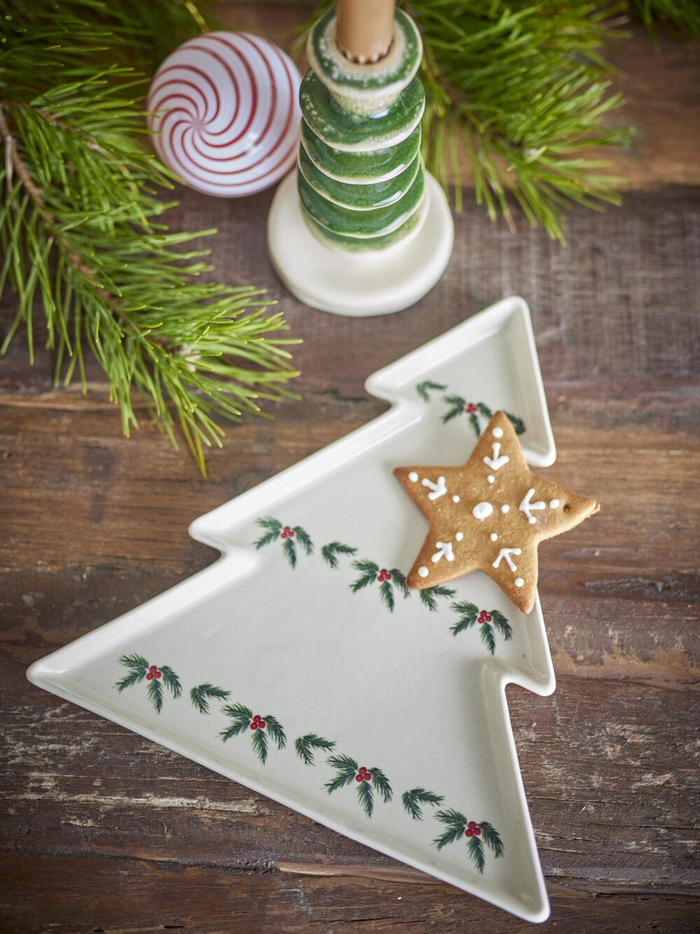 Berry Serving Plate, White, Stoneware - Image 4