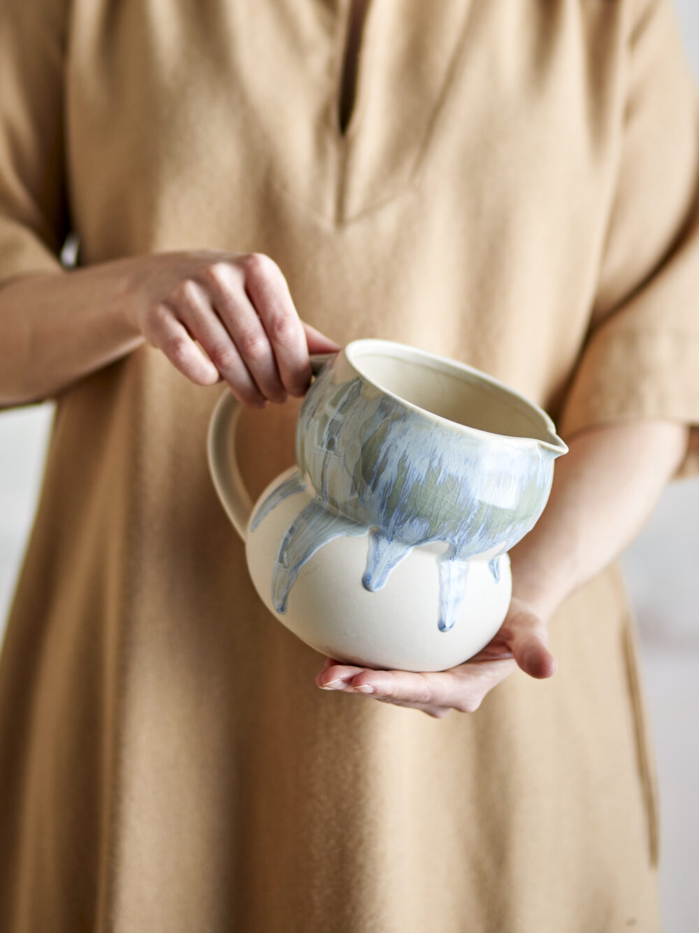 Luna Milk Jug, Blue, Stoneware - Image 4