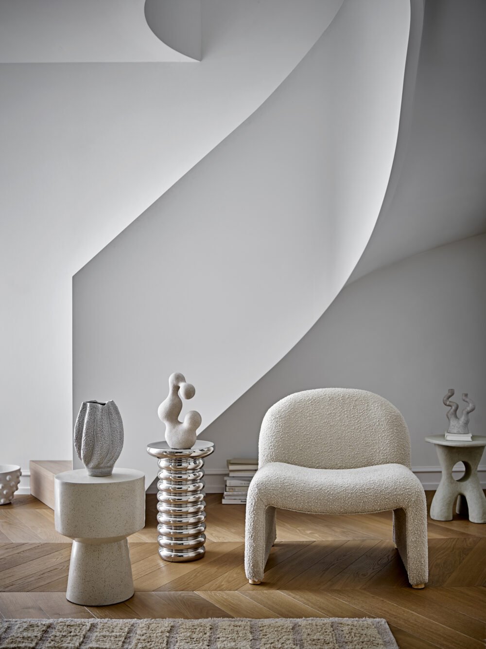 Amiee Side Table, White, Polyresin - Image 6