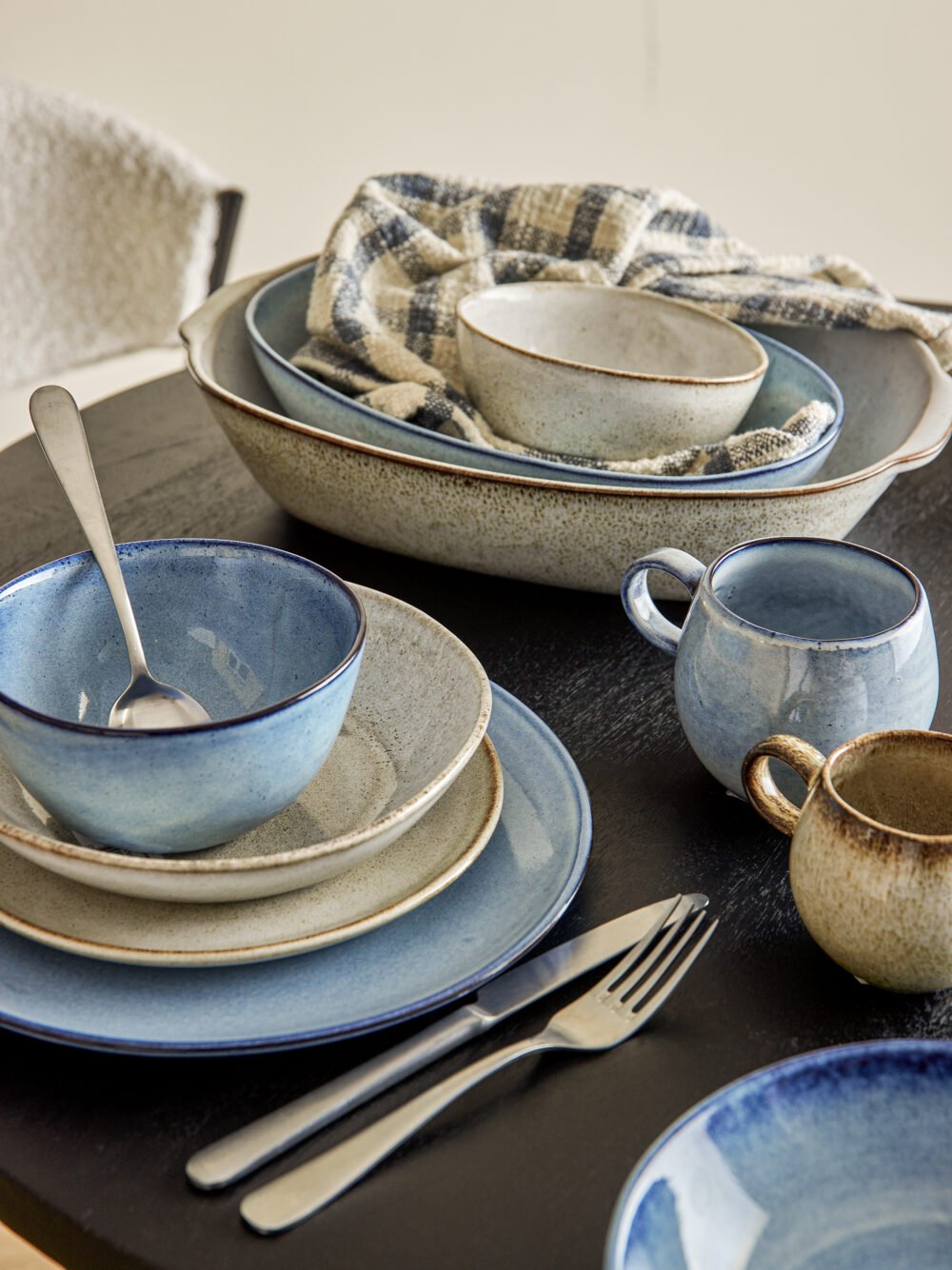 Sandrine Bowl, Blue, Stoneware - Image 4