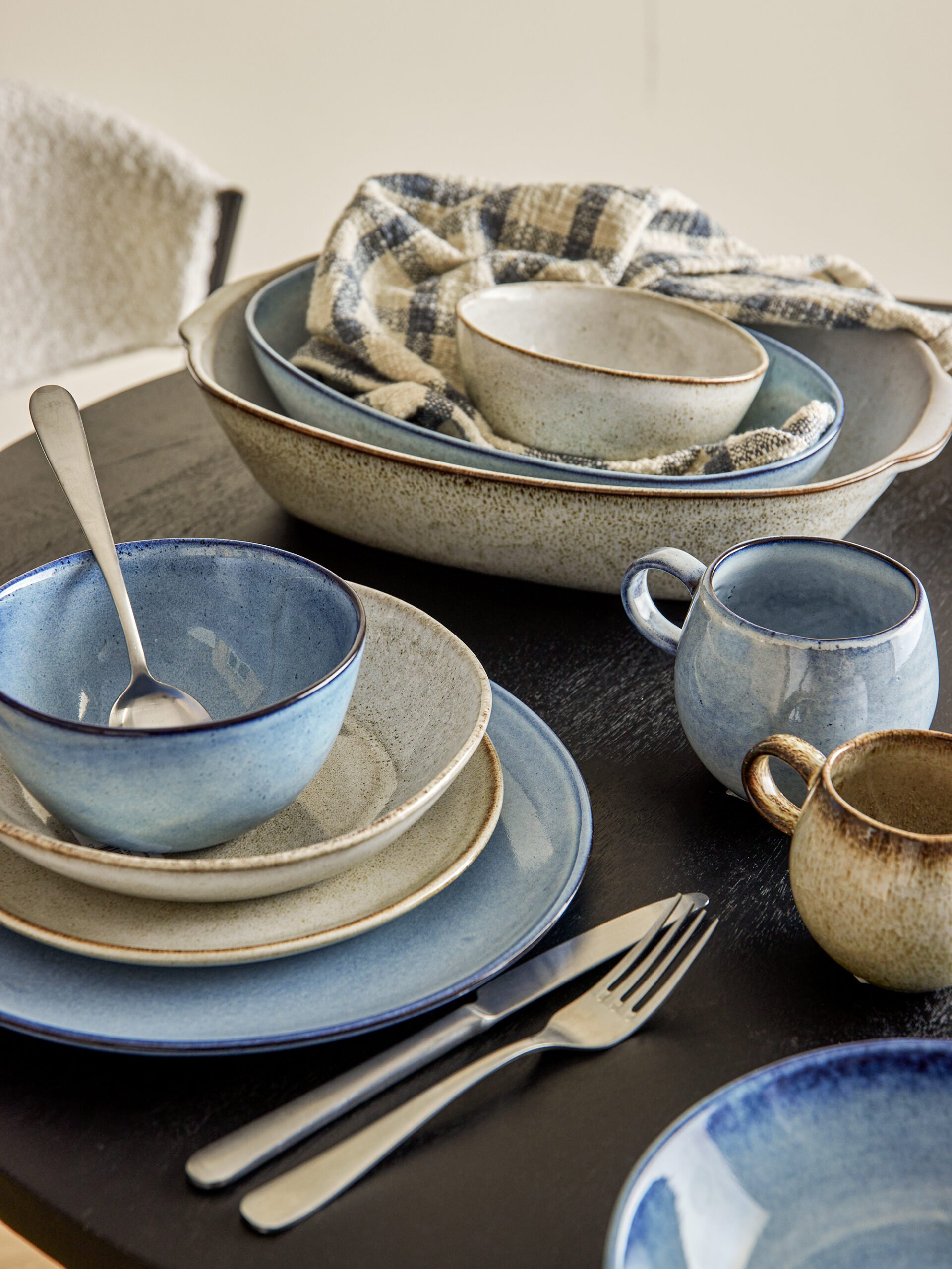Sandrine Bowl, Blue, Stoneware - Image 4